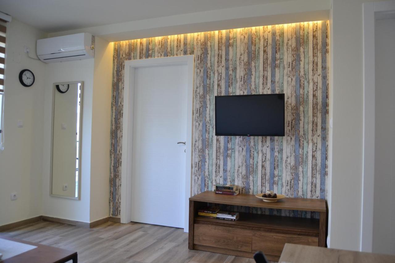 Apartman Alisa Apartment เวลิโก กราดิชเต ภายนอก รูปภาพ